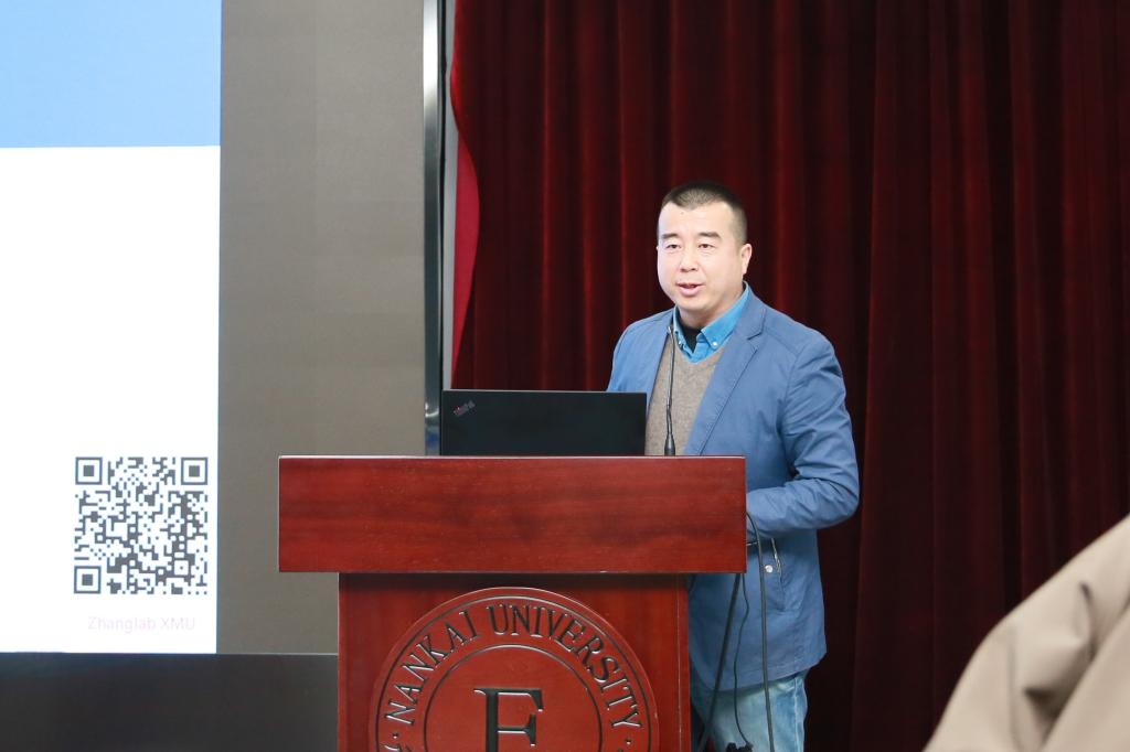 Professor Yandong Zhang of Xiamen University visits the SKLEOC